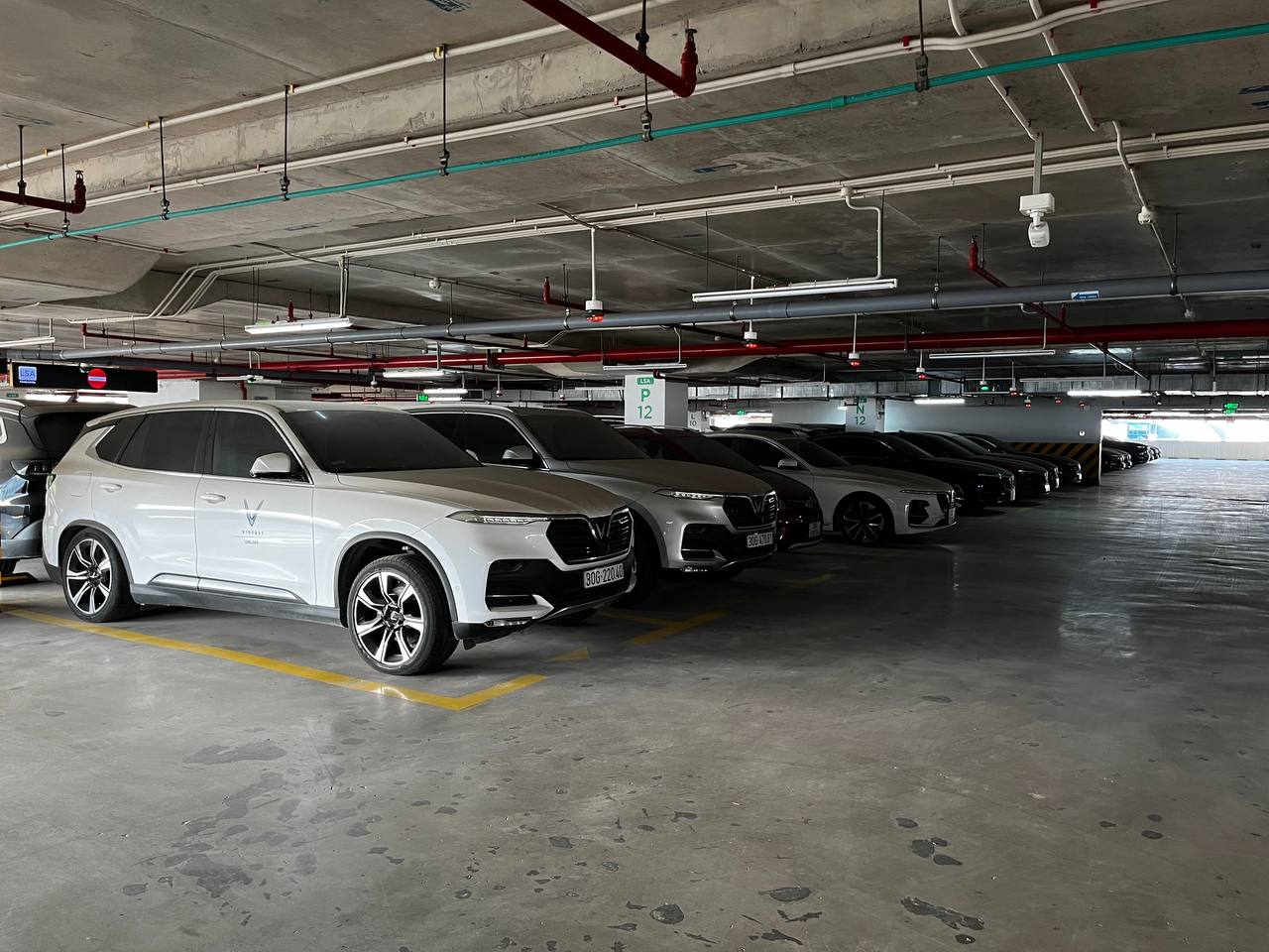 Lô xe xăng VinFast cũ xả hàng: Đủ Fadil và Lux, đa số còn như mới, giá từ 300 triệu đồng - Ảnh 4.