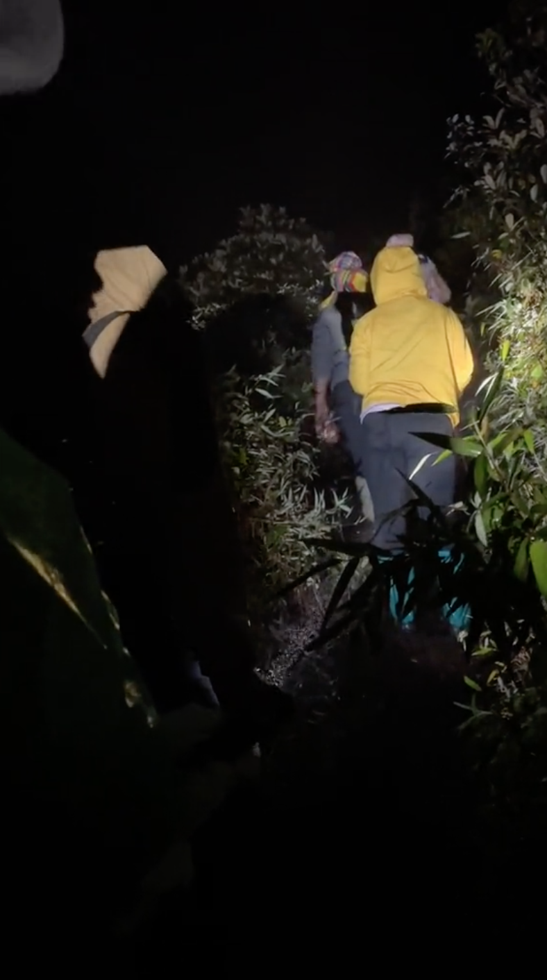 Cô gái chọn đi trekking để "chữa lành", kết quả thế nào mà "không nói nên lời"?- Ảnh 4.