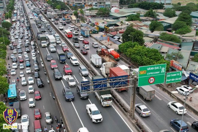 Lại thêm đề xuất thu phí vào nội đô Hà Nội từ 2027 để giảm tải giao thông - Ảnh 1.