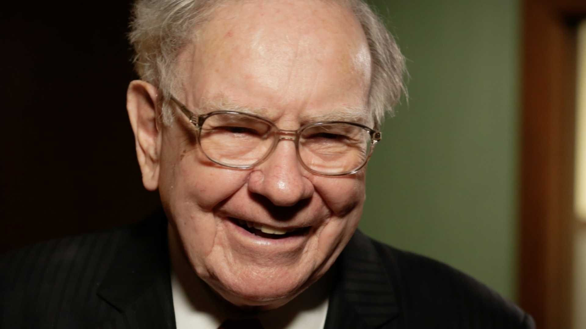 Chỉ có thể là Warren Buffett: ‘Phát’ 870 triệu USD cho người nghèo ngay sát dịp Giáng sinh để có cái Tết ấm no - Ảnh 3.