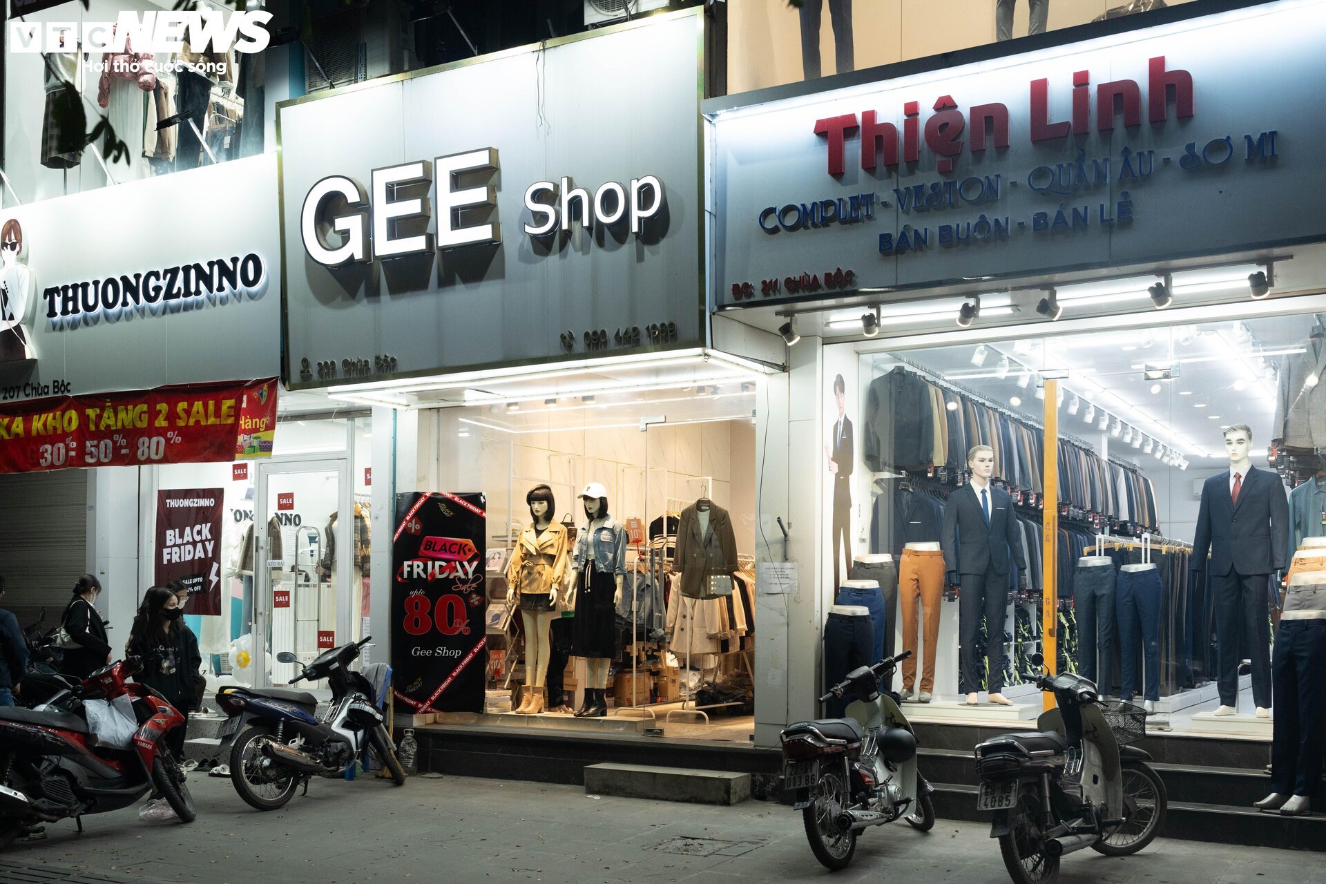 Sợ cảnh chen lấn, xếp hàng, nhiều người săn sale Black Friday giữa đêm - Ảnh 23.