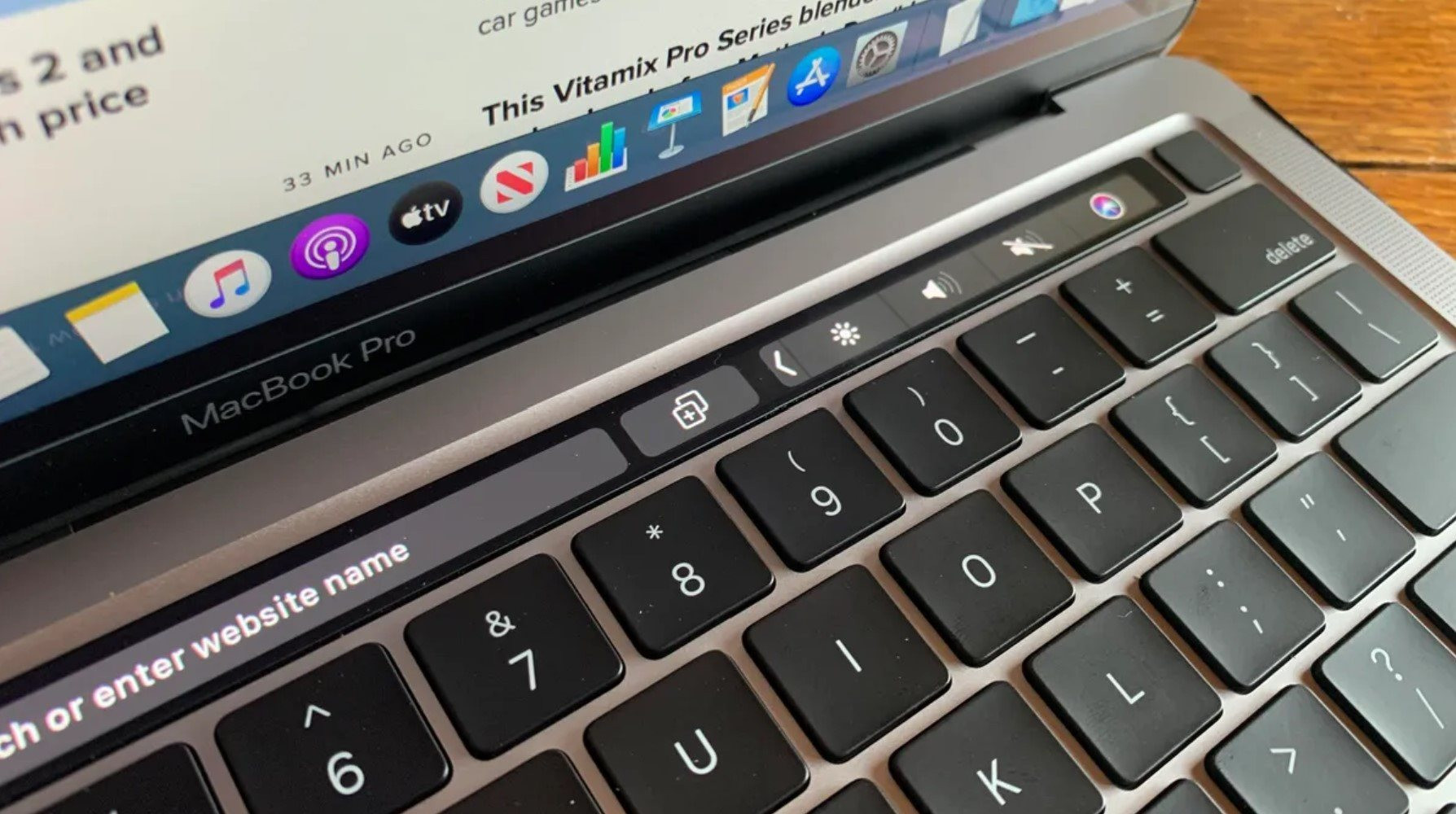 Apple và những lần thiết kế sản phẩm sai lầm nhưng lẳng lặng bỏ qua - Ảnh 1.