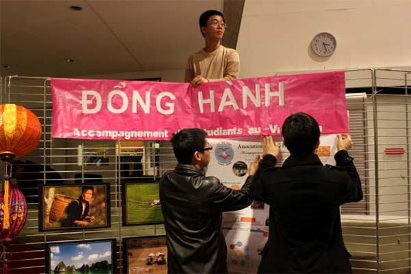 Hơn 2 thập kỷ đồng hành để trao quyền được ước mơ cho sinh viên Việt Nam, lan tỏa tinh thần “lá lành đùm lá rách” vượt biên giới - Ảnh 1.