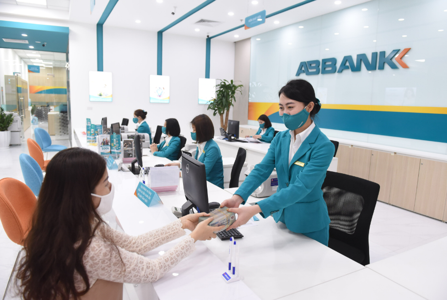 ABBank muốn huy động thêm 5.000 tỷ đồng trái phiếu riêng lẻ để bổ sung nguồn vốn - Ảnh 1.