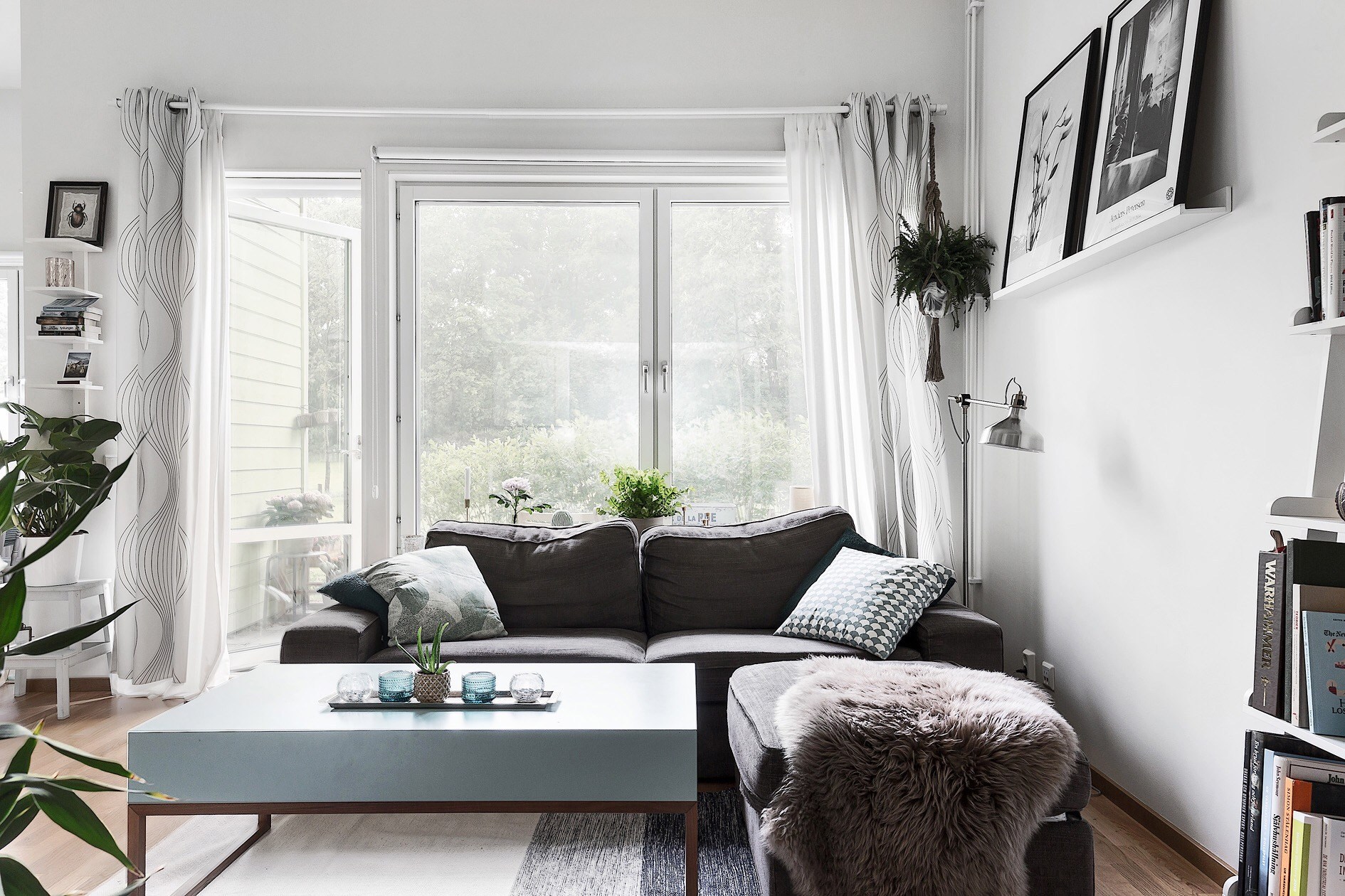 Căn hộ chỉ vỏn vẹn 40m² nhưng vẫn tạo cảm giác rộng thênh thang cho gia đình trẻ- Ảnh 4. Căn hộ chỉ vỏn vẹn 40m² nhưng vẫn tạo cảm giác rộng thênh thang cho gia đình trẻ- Ảnh 4.