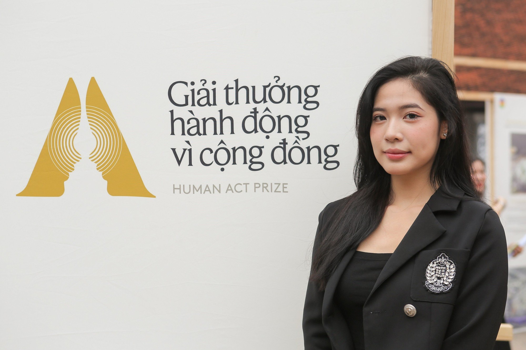 Giới trẻ hào hứng check - in với các tác phẩm trưng bày tại Triển lãm Hành động vì cộng đồng - Human Act Prize năm 2023  - Ảnh 5.