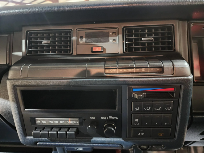 Độc lạ Toyota Crown độ của thợ Nhật: Trang trí bằng 12 con giáp, không ai dám dùng 'phụ kiện' đi kèm - Ảnh 8. Độc lạ Toyota Crown độ của thợ Nhật: Trang trí bằng 12 con giáp, không ai dám dùng 'phụ kiện' đi kèm - Ảnh 8.