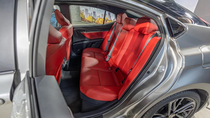 Báo Mỹ đánh giá nội thất Toyota Camry 2025: 'Hiện đại, dễ dùng, không