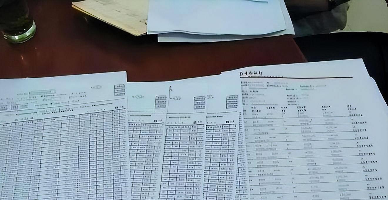 Người phụ nữ gửi tiết kiệm 65 tỷ đồng, 5 năm sau chỉ còn hơn 100 nghìn đồng: Ngân hàng từ chối trách nhiệm, một nhân viên cấp cao bị bắt giữ - Ảnh 3.