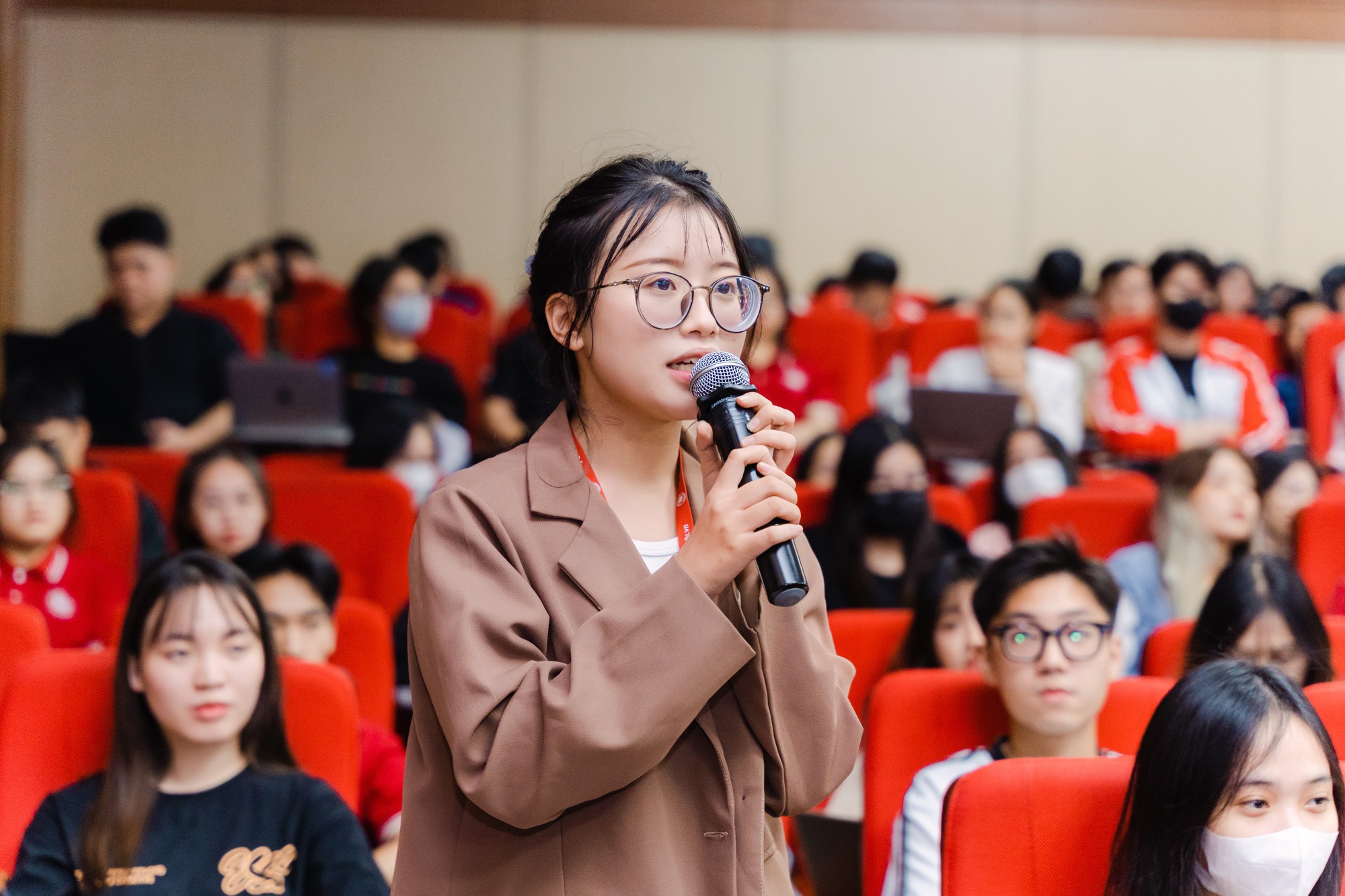 Sinh viên Ngoại thương chú trọng phát triển nội lực ngay từ năm nhất đại học - Ảnh 2. Sinh viên Ngoại thương chú trọng phát triển nội lực ngay từ năm nhất đại học - Ảnh 2.