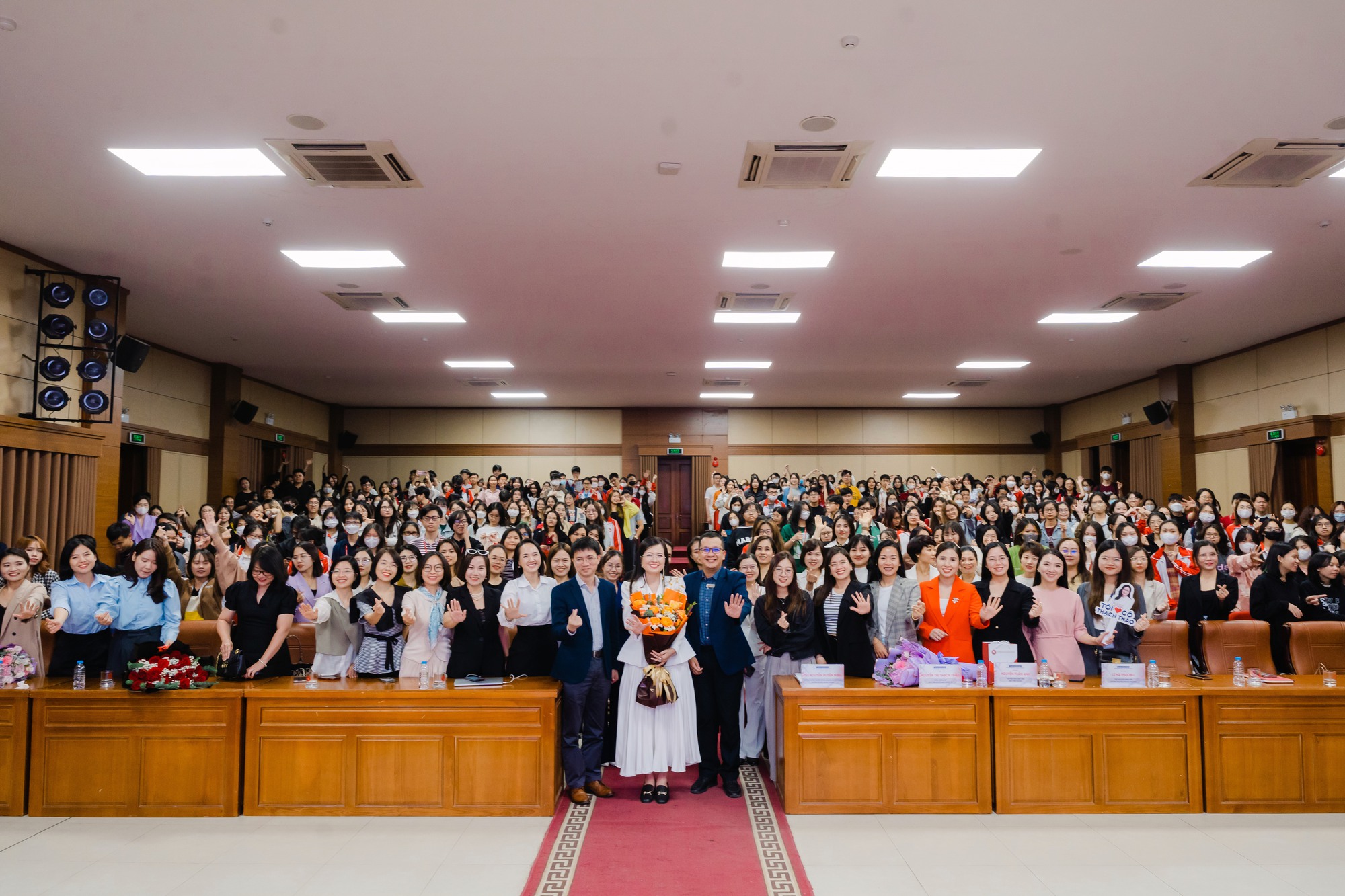 Sinh viên Ngoại thương chú trọng phát triển nội lực ngay từ năm nhất đại học - Ảnh 4. Sinh viên Ngoại thương chú trọng phát triển nội lực ngay từ năm nhất đại học - Ảnh 4.