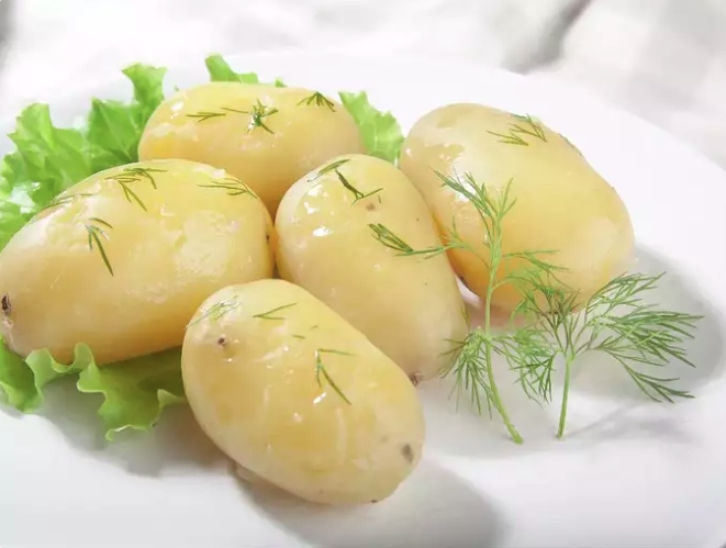 Vì sao không nên bảo quản khoai tây luộc trong tủ lạnh? - Ảnh 6.