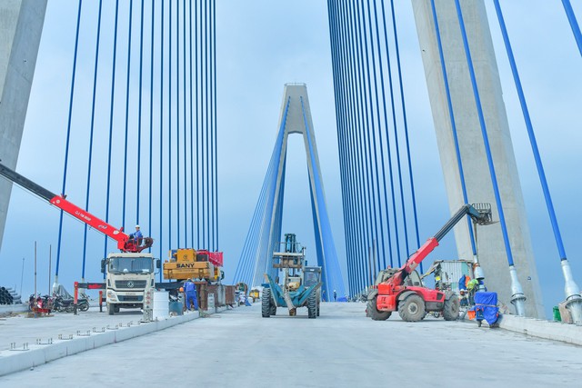 Cây cầu 5.003 tỷ đồng được Thủ tướng thị sát 5 lần sắp về đích: Công trình 'made in Vietnam 100%' - Ảnh 8.