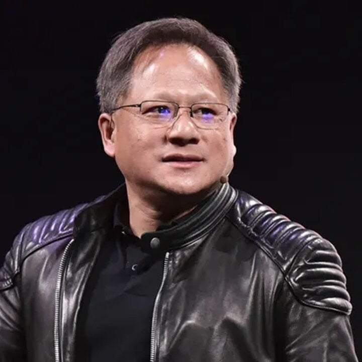 Chân dung CEO Nvidia Jensen Huang vừa sang Việt Nam, ăn đồ vỉa hè - Ảnh 1.