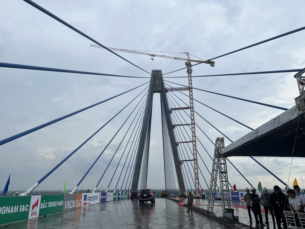 Cây cầu 5.003 tỷ đồng được Thủ tướng thị sát 5 lần sắp về đích: Công trình 'made in Vietnam 100%' - Ảnh 9.