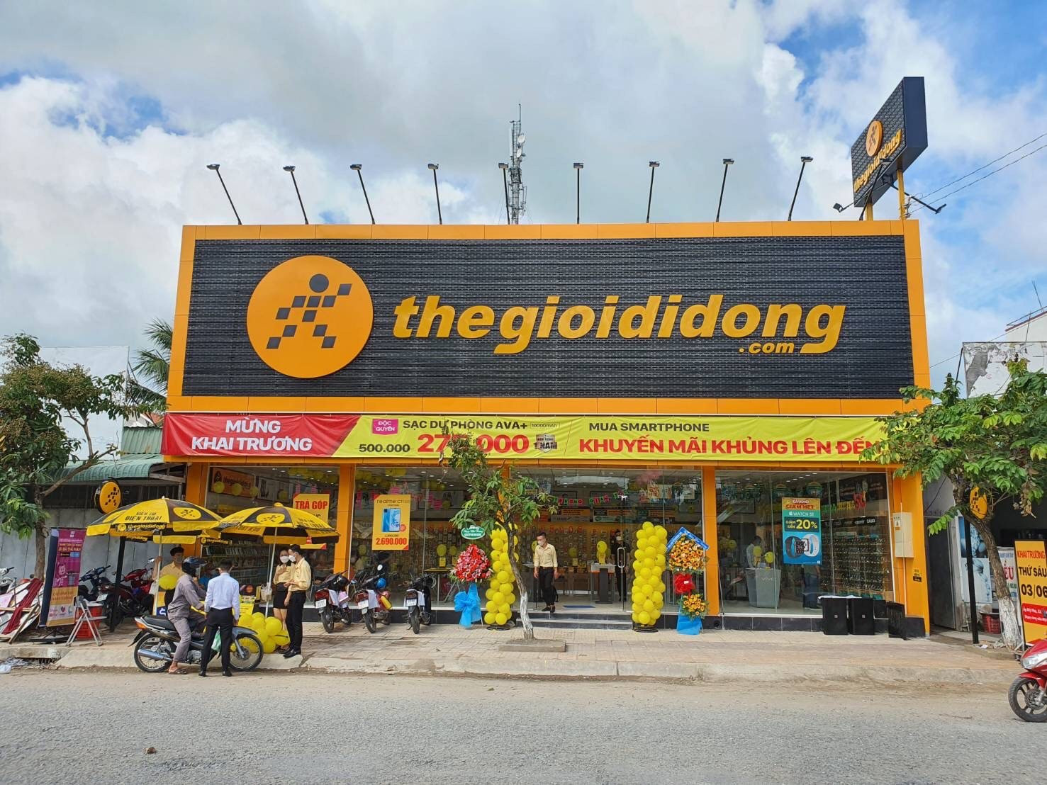 Thế giới Di động đóng cửa 200 điểm bán hàng trước Tết, các cửa hàng  tại Indonesia có bị ảnh hưởng?
