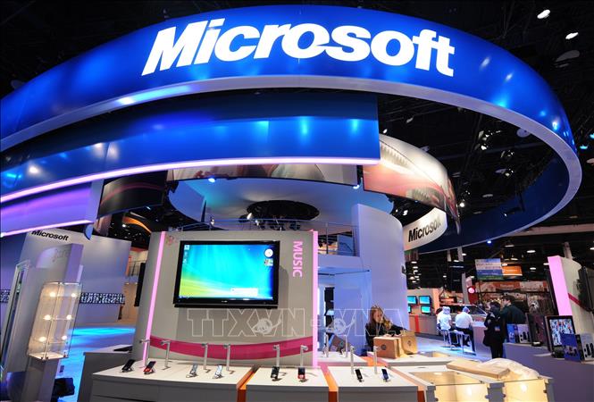 Microsoft bắt tay với nghiệp đoàn bảo vệ người lao động trước ảnh hưởng của AI - Ảnh 1.