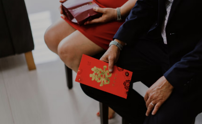 Nỗi lòng kinh tế cuối năm: Kiệt quệ tài chính vì… đi ăn cưới quá nhiều - Ảnh 3. Nỗi lòng kinh tế cuối năm: Kiệt quệ tài chính vì… đi ăn cưới quá nhiều - Ảnh 3.