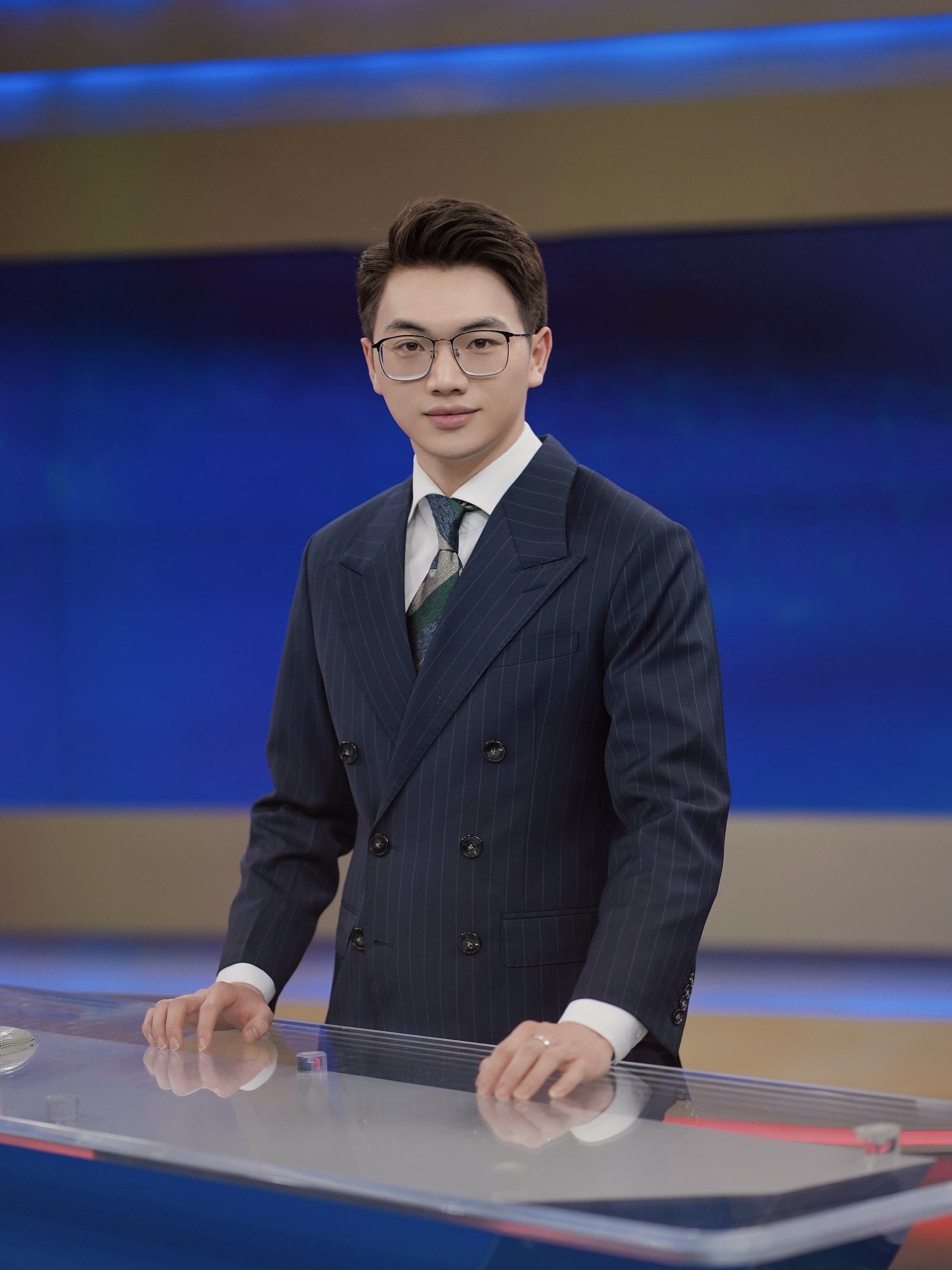Chân dung MC Thời tiết mới của VTV: Được 5 trường tuyển thẳng, vào nhà đài "quốc dân" khi chưa tốt nghiệp- Ảnh 1. Chân dung MC Thời tiết mới của VTV: Được 5 trường tuyển thẳng, vào nhà đài "quốc dân" khi chưa tốt nghiệp- Ảnh 1.