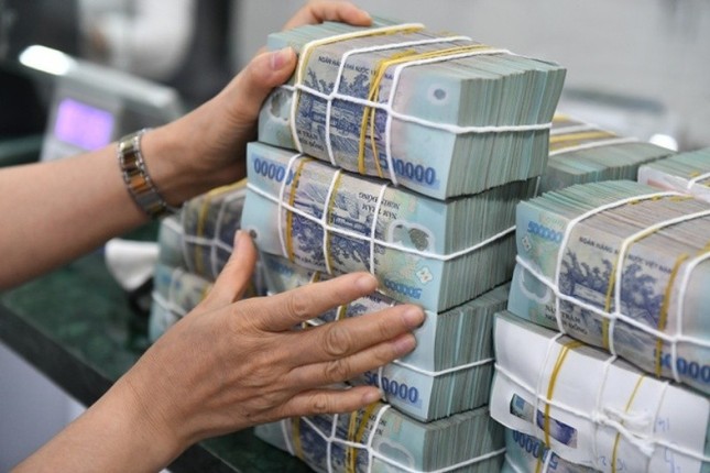 Gửi tiền ngân hàng nào lãi suất cao nhất? - Ảnh 1. Gửi tiền ngân hàng nào lãi suất cao nhất? - Ảnh 1.