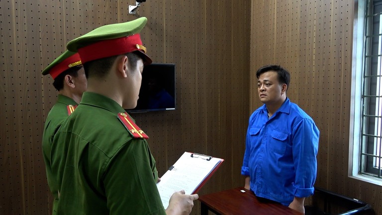 Lừa đảo mua bán đất rồi chiếm đoạt hơn 15 tỷ đồng - Ảnh 1. Lừa đảo mua bán đất rồi chiếm đoạt hơn 15 tỷ đồng - Ảnh 1.
