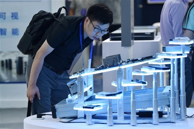 Một năm, hơn 10.000 công ty đóng cửa: Làn sóng hủy diệt nào đang quét qua ngành chip bán dẫn Trung Quốc? - Ảnh 2. Một năm, hơn 10.000 công ty đóng cửa: Làn sóng hủy diệt nào đang quét qua ngành chip bán dẫn Trung Quốc? - Ảnh 2.