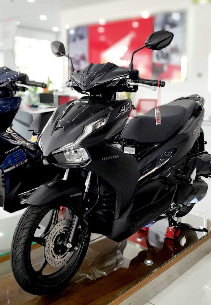 Giá Honda Air Blade thủng đáy tại đại lý, chỉ còn từ 38 triệu đồng - Ảnh 2. Giá Honda Air Blade thủng đáy tại đại lý, chỉ còn từ 38 triệu đồng - Ảnh 2.