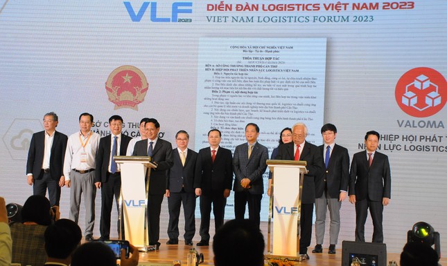 Chi phí logistics bình quân của Việt Nam cao hơn nhiều so với thế giới - Ảnh 2.