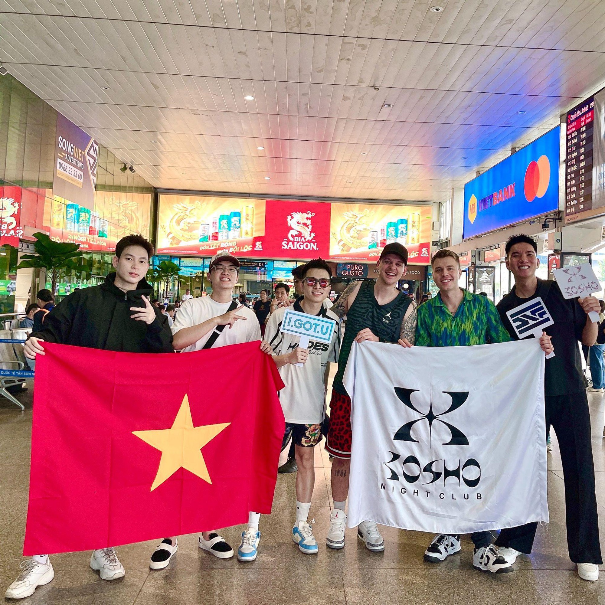 Nghề đặc biệt thường “sống về đêm”: Phải có một cái đầu lạnh và đủ “quái” để sống sót trong bóng tối đầy cám dỗ - Ảnh 4. Nghề đặc biệt thường “sống về đêm”: Phải có một cái đầu lạnh và đủ “quái” để sống sót trong bóng tối đầy cám dỗ - Ảnh 4.