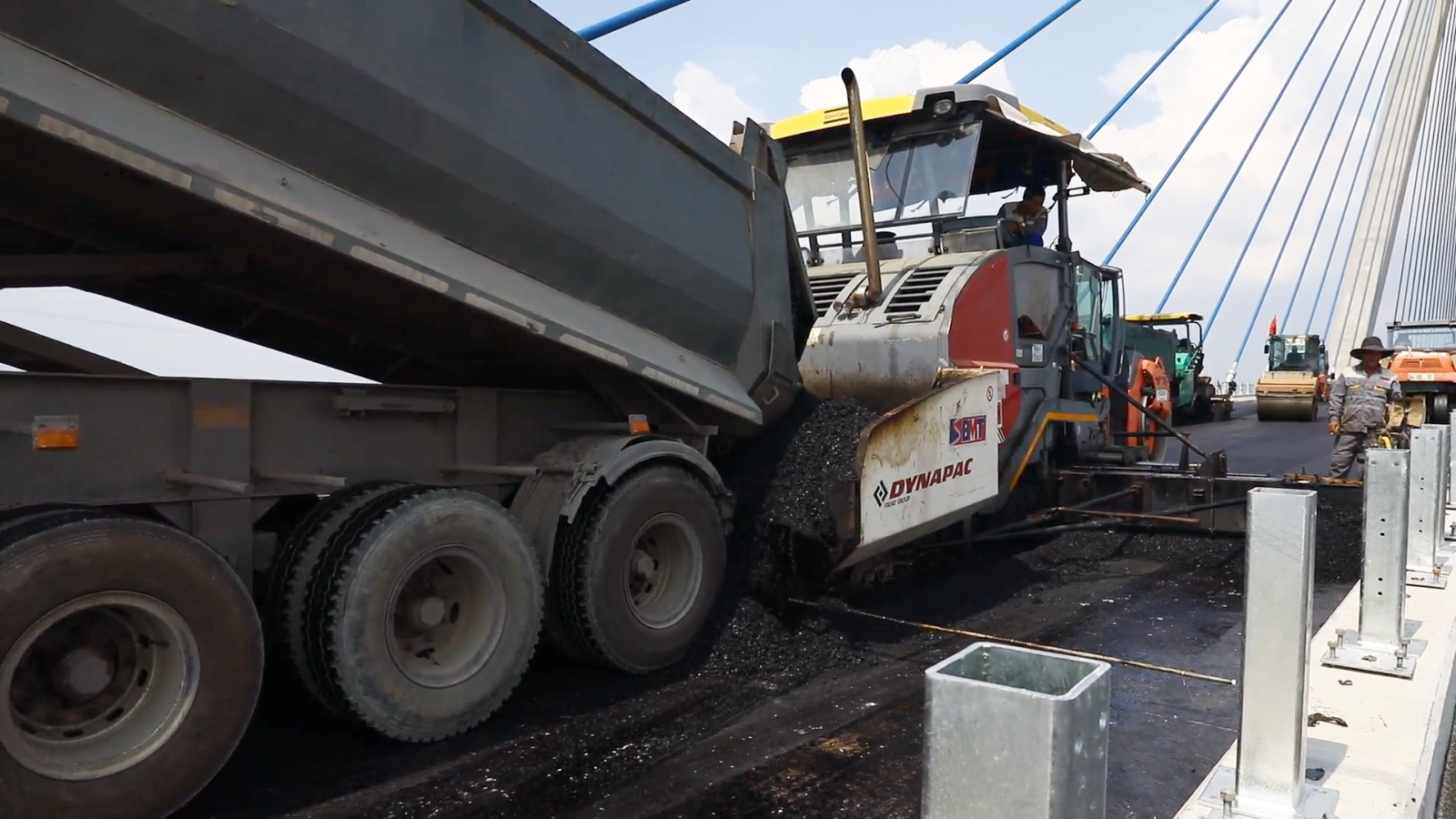 Ngắm cây cầu hơn 5.000 tỷ 'made by Vietnam 100%' trước ngày về đích: Tự hào nội lực kỹ sư Việt - Ảnh 11.