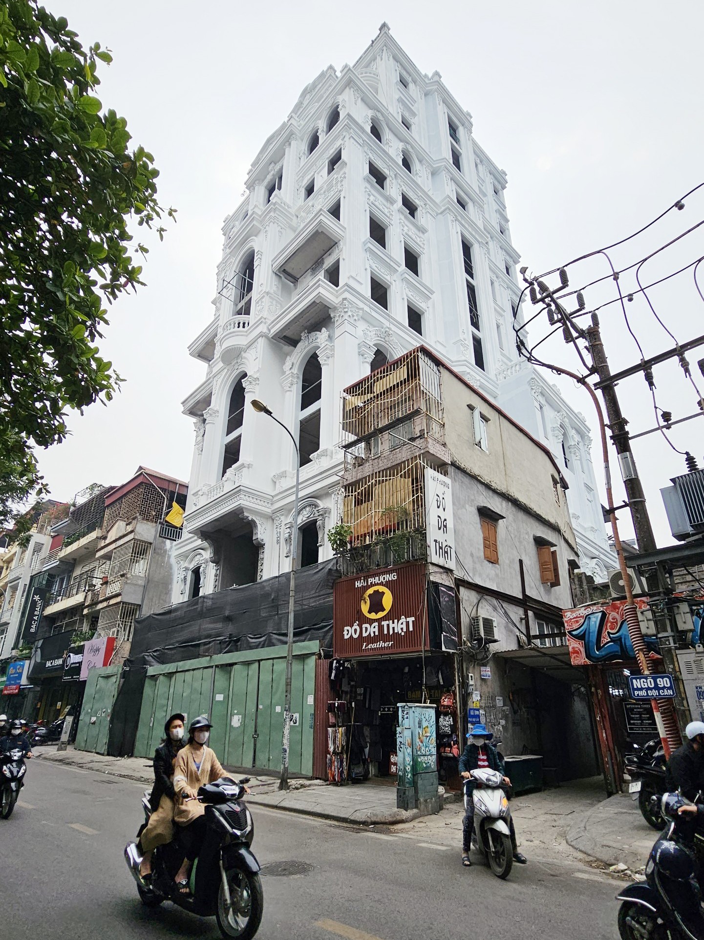 Cao ốc 10 tầng quận trung tâm không tìm thấy hồ sơ cấp phép khi Hà Nội yêu cầu làm rõ - Ảnh 11.