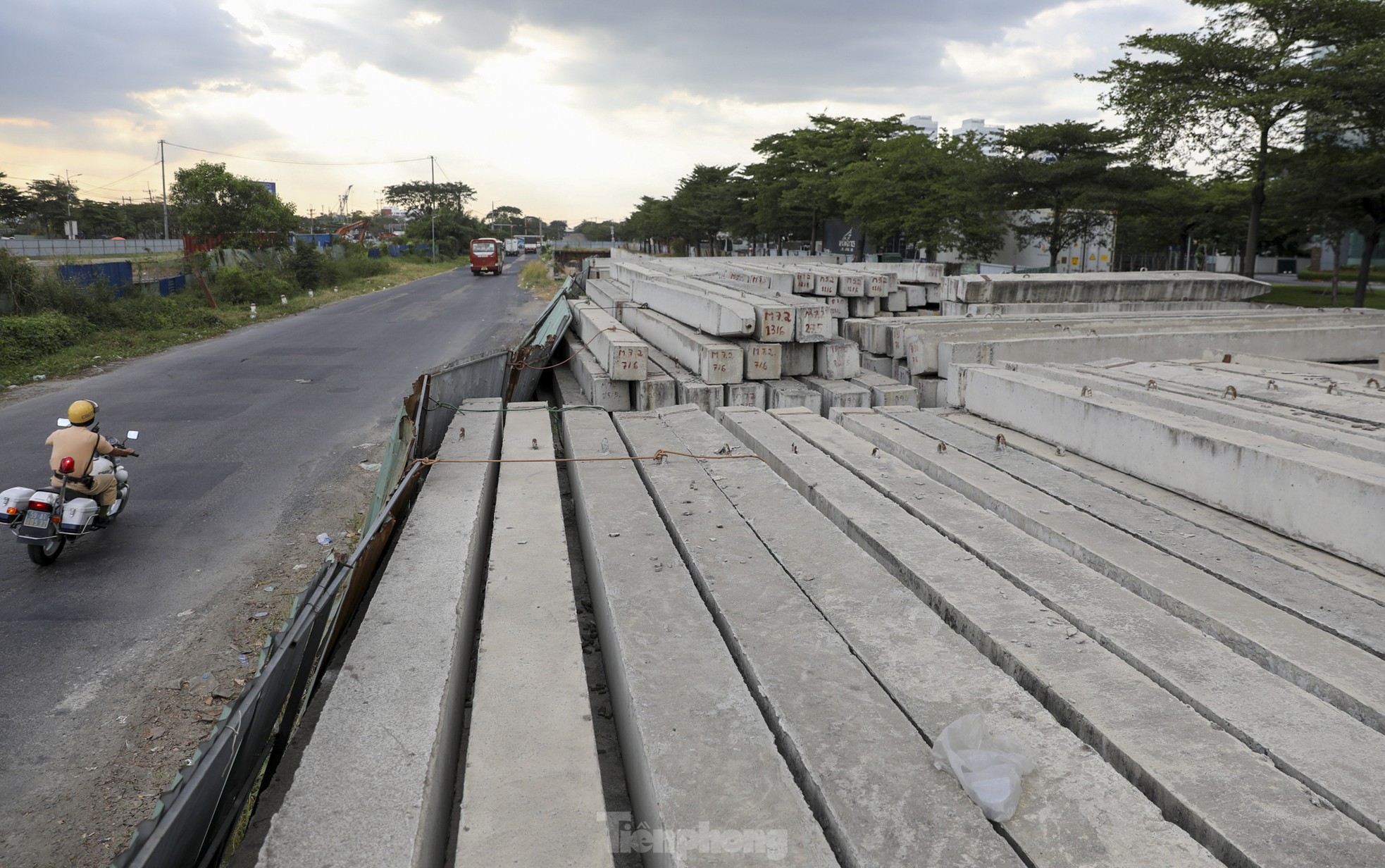 Đại lộ 'triệu đô' phía nam TPHCM bị bóp nghẹt bởi loạt công trình - Ảnh 11.