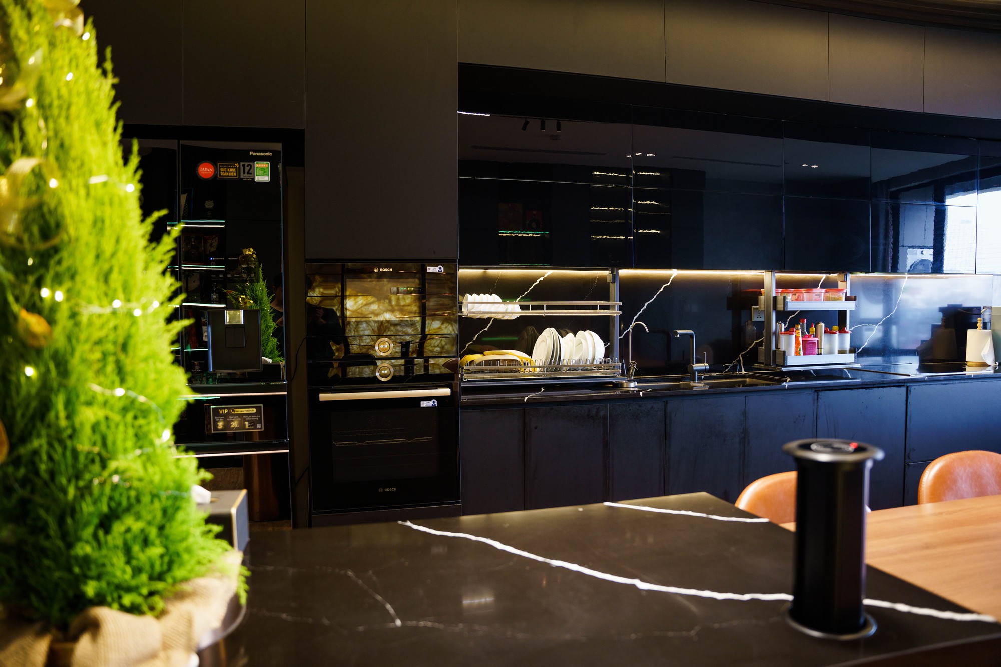 Chuyên gia LifeTech 9x chi 8 tỷ đồng làm nhà phố công nghệ "độc nhất vô nhị", cuộc sống tiện lợi chỉ bằng cái "vẫy tay" - Ảnh 10.