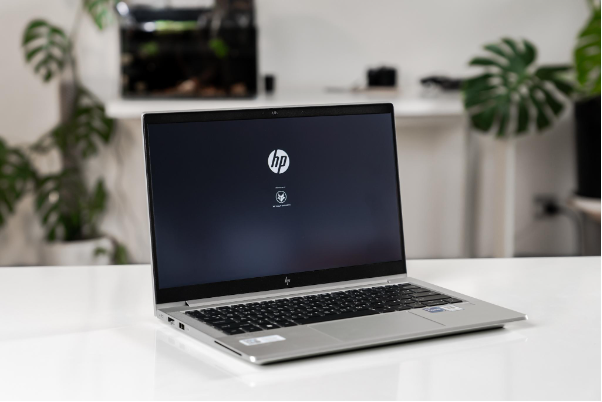 HP EliteBook 630 G9: Cao cấp, mạnh mẽ, bảo mật, tối ưu chi phí - Ảnh 3. HP EliteBook 630 G9: Cao cấp, mạnh mẽ, bảo mật, tối ưu chi phí - Ảnh 3.