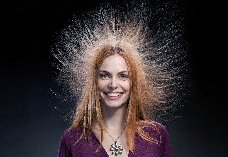 6 mẹo đơn giản giúp bạn tránh bị điện giật “tanh tách” trong mùa đông - Ảnh 2.