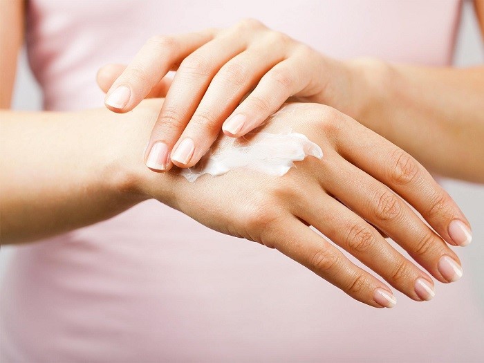 6 mẹo đơn giản giúp bạn tránh bị điện giật “tanh tách” trong mùa đông - Ảnh 4.