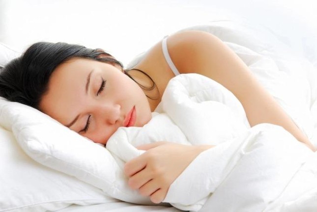 Những thói quen xấu khi ngủ có thể gây liệt nửa mặt, khiến bạn già đi trong một đêm - Ảnh 2. Những thói quen xấu khi ngủ có thể gây liệt nửa mặt, khiến bạn già đi trong một đêm - Ảnh 2.