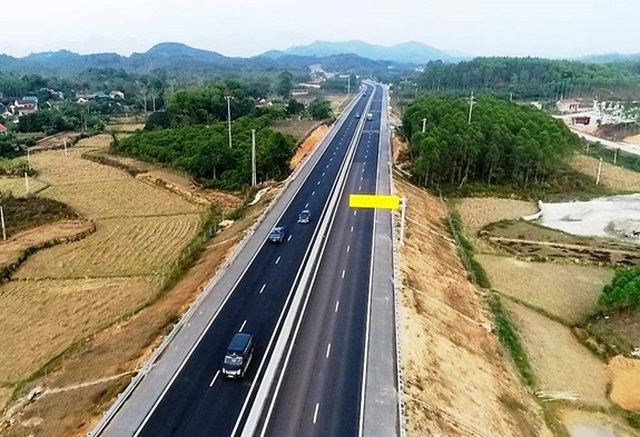 Việt Nam đạt kết quả tăng trưởng tích cực trong khu vực - Ảnh 3. Việt Nam đạt kết quả tăng trưởng tích cực trong khu vực - Ảnh 3.
