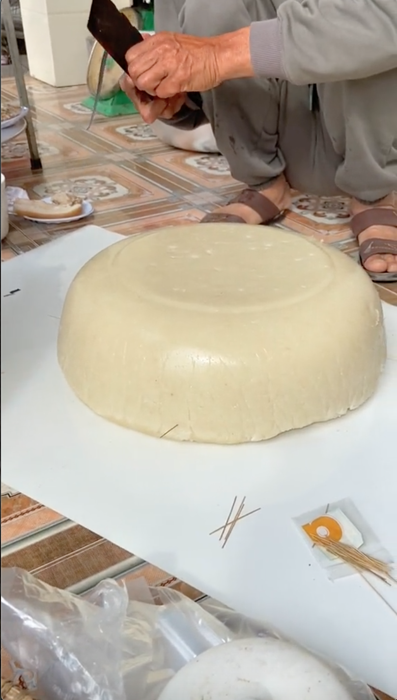 Món xôi độc lạ mà nhiều người Việt không hề biết: Nhìn vừa giống bánh dày, vừa giống bánh đúc- Ảnh 2. Món xôi độc lạ mà nhiều người Việt không hề biết: Nhìn vừa giống bánh dày, vừa giống bánh đúc- Ảnh 2.