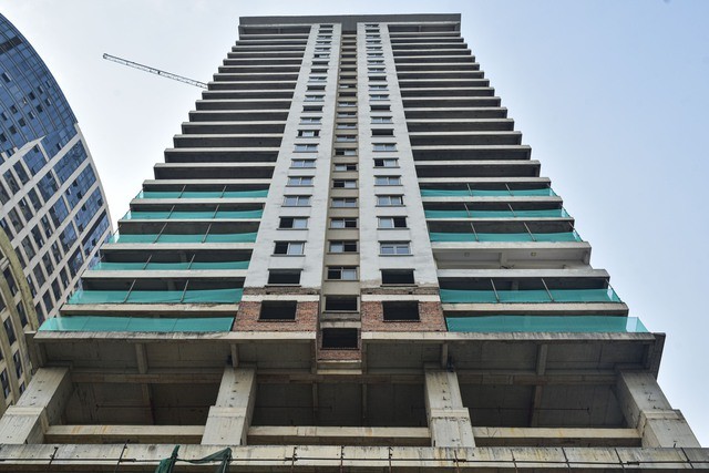 Những toà nhà “chết đứng” ở Hà Nội xây dựng xuyên thập kỷ vẫn chưa hoàn thiện - Ảnh 3.