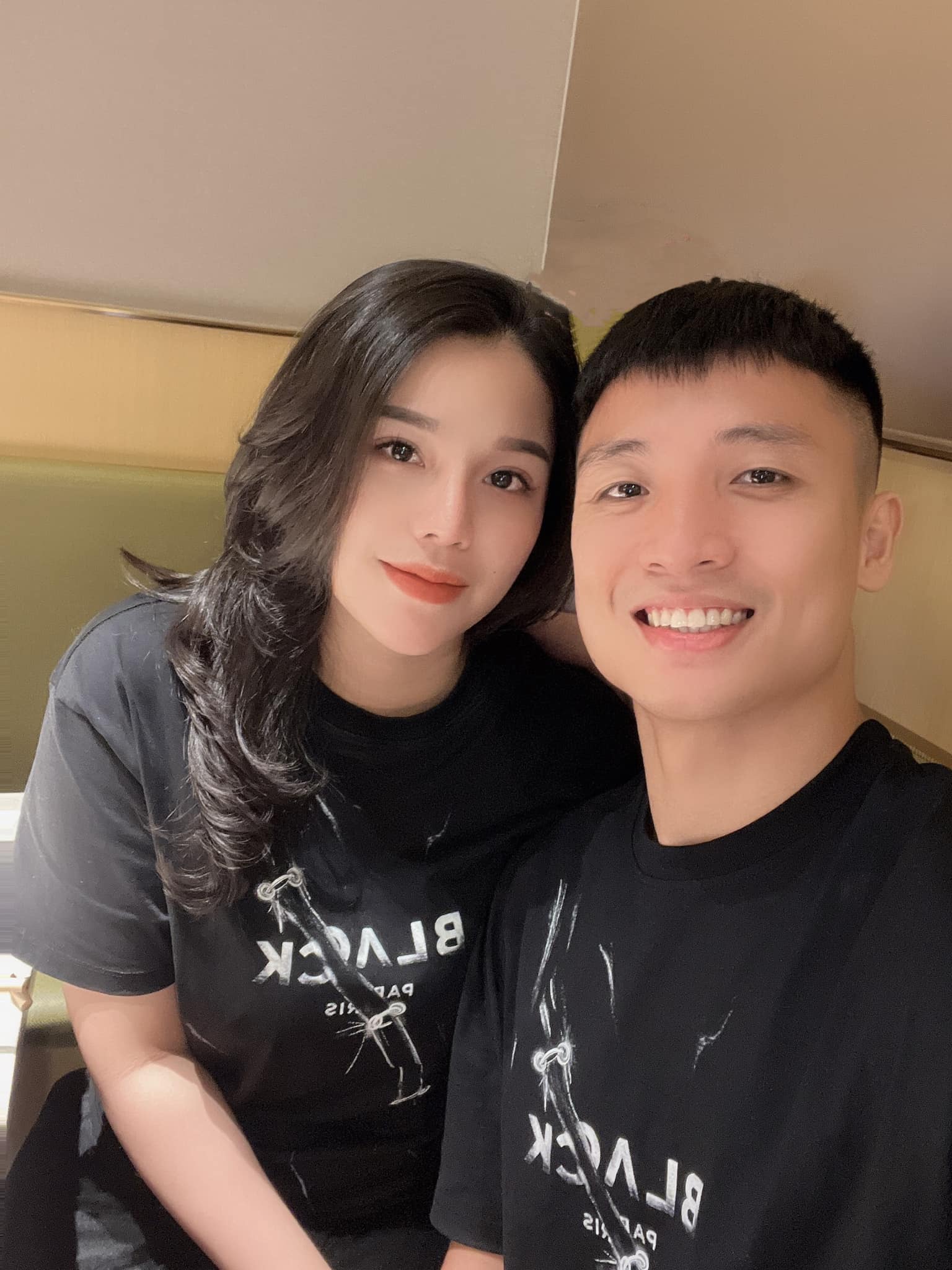 Đường đua decor Noel tăng nhiệt: Lộ diện cây thông độc lạ "thị phi" nhất, style đơn giản bất ngờ thu hút triệu người- Ảnh 27.