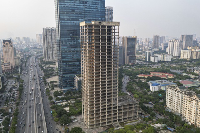 Những toà nhà “chết đứng” ở Hà Nội xây dựng xuyên thập kỷ vẫn chưa hoàn thiện - Ảnh 6.