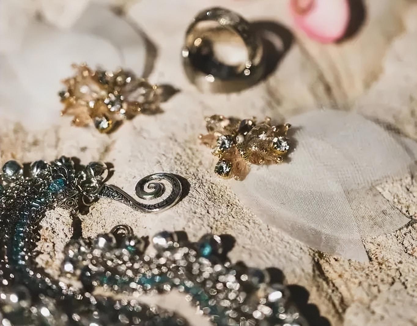 40 tuổi rồi tôi mới nhận ra: Nếu không mua 5 món đồ này, cuộc sống của tôi sẽ dễ dàng hơn gấp 10 lần- Ảnh 2.