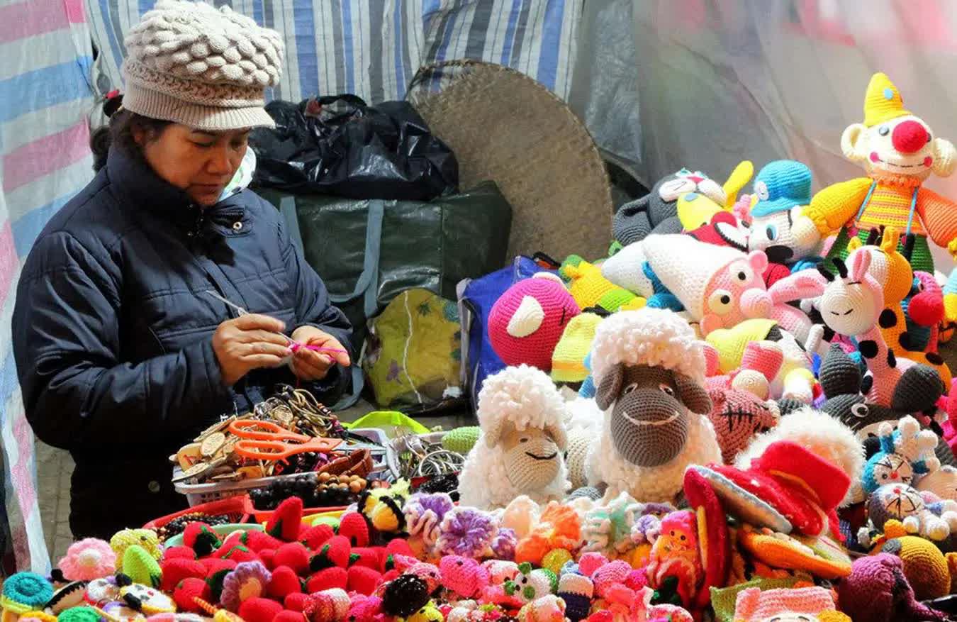 Không chỉ có cảnh đẹp, Đà Lạt còn có chợ lầu trăm tuổi và đây là những mẹo &quot;chọn đồ, bỏ giỏ&quot; được người dân chỉ dẫn - Ảnh 4.