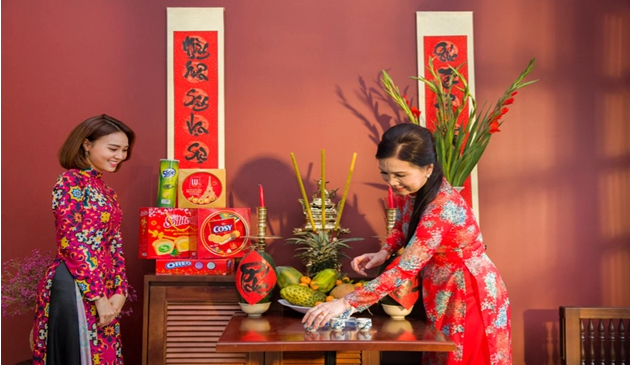 Lọ hoa trên bàn thờ đặt như nào mới đúng? Hóa ra tới giờ vẫn nhiều nhà làm sai mà không hề biết - Ảnh 1. Lọ hoa trên bàn thờ đặt như nào mới đúng? Hóa ra tới giờ vẫn nhiều nhà làm sai mà không hề biết - Ảnh 1.