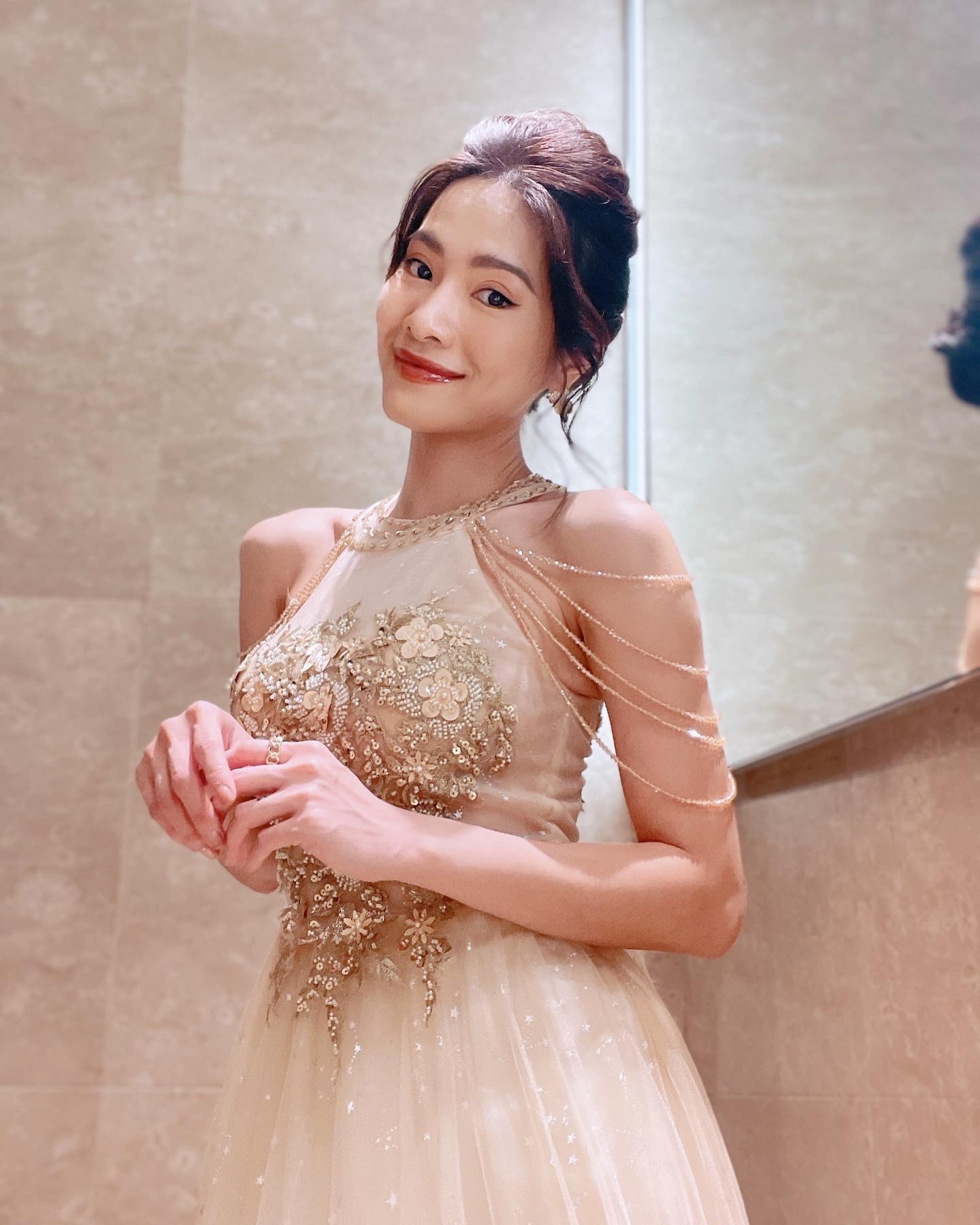 Nữ MC xây nhà cho bố mẹ năm 24 tuổi, quyết không mua đồ hiệu dù dư dả và cách tư duy tài chính cực thông minh - Ảnh 7. Nữ MC xây nhà cho bố mẹ năm 24 tuổi, quyết không mua đồ hiệu dù dư dả và cách tư duy tài chính cực thông minh - Ảnh 7.