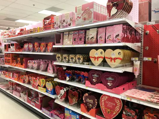 Mùa Valentine 2023 đầy bất ổn: Lạm phát khiến nhiều doanh nghiệp chocolate phải giở chiêu trò, vờ tăng kích thước hộp rồi tăng giá bán - Ảnh 3.