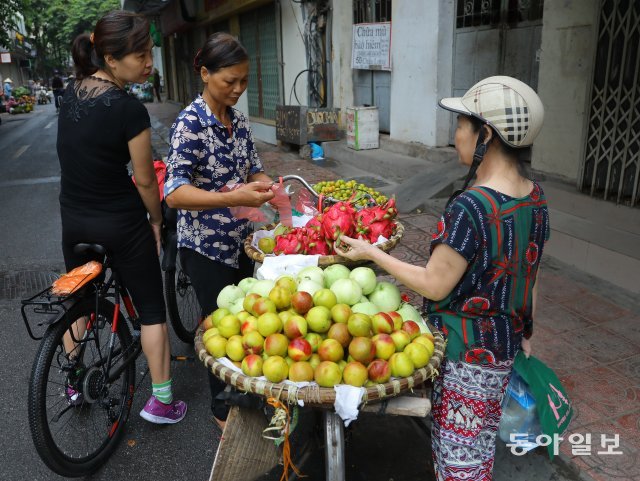 Phóng viên Hàn Quốc thích thú thốt lên: &quot;Ở Việt Nam, mọi thứ đều ở trên đường!&quot; - Ảnh 8.