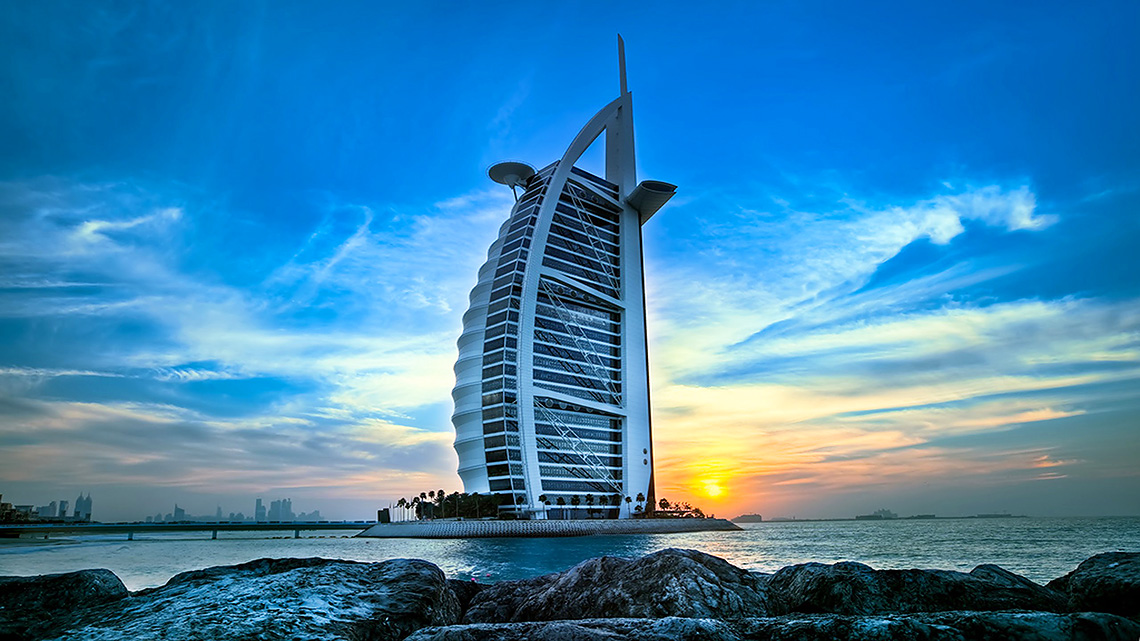 Lễ tân tại khách sạn 7 sao, giá nghỉ hơn nửa tỷ đồng/đêm tại Dubai kể &quot;góc khuất của nghề”: Thu nhập tới hơn 80 triệu đồng/tháng, nhất định phải nhớ quy tắc này - Ảnh 2.