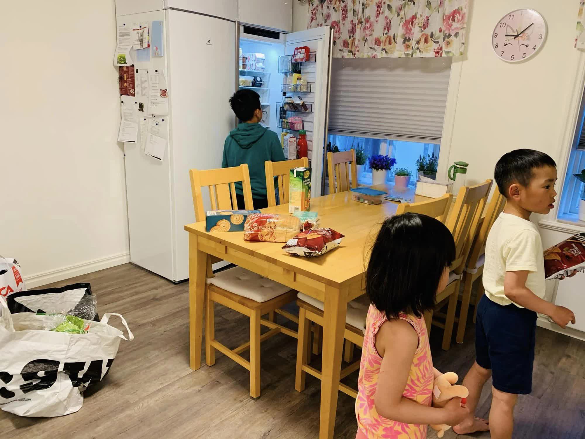Ngày nào cũng đưa con đi chợ cùng, vài tháng sau mẹ bất ngờ khi các bé tự học được 3 kỹ năng - Ảnh 1. Ngày nào cũng đưa con đi chợ cùng, vài tháng sau mẹ bất ngờ khi các bé tự học được 3 kỹ năng - Ảnh 1.